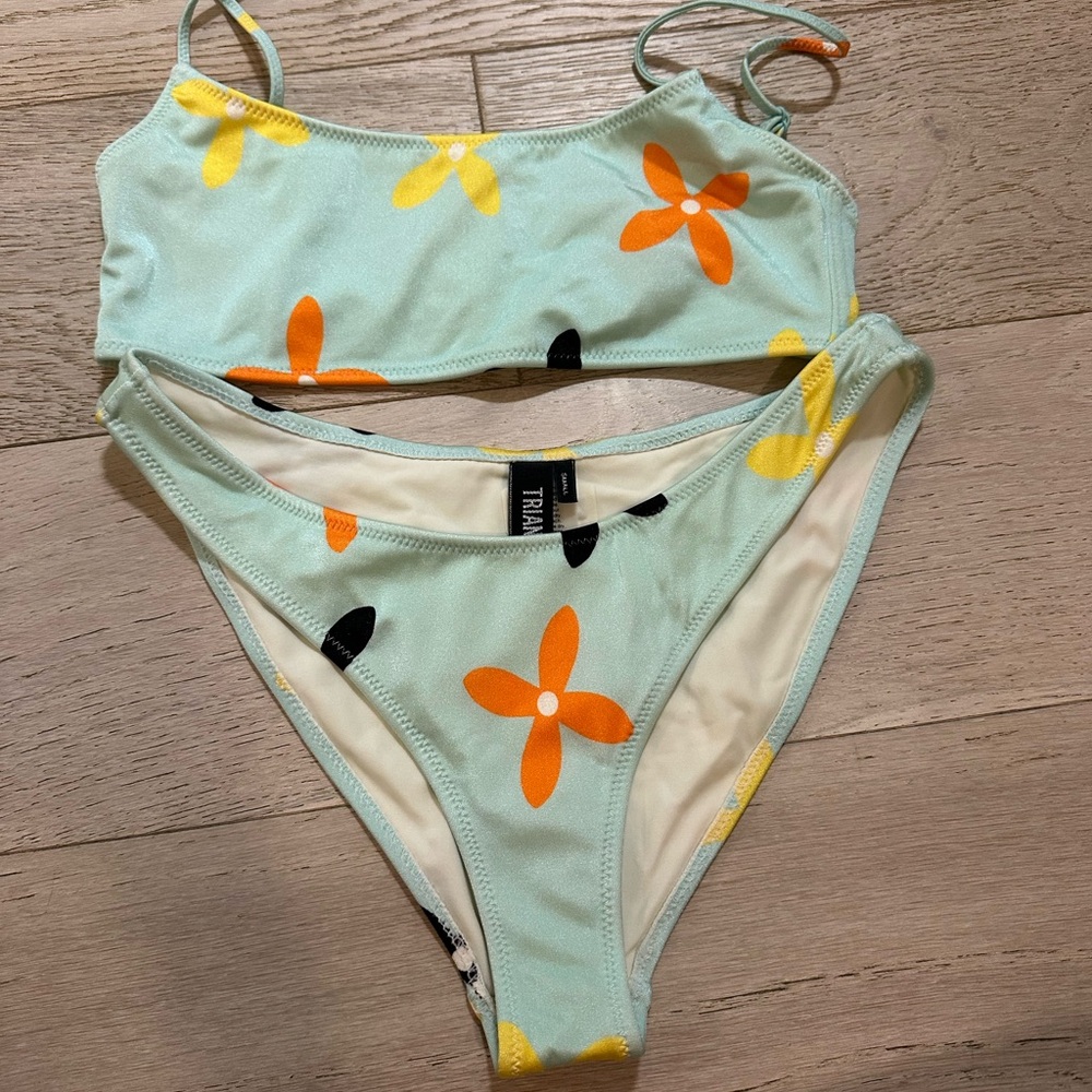 Triangl flower bikini set